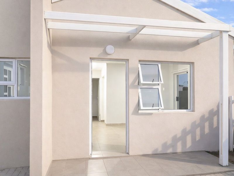 To Rent - Brand-New 2-Bedroom Townhouse – Modern Living at Its Best - Photo 2