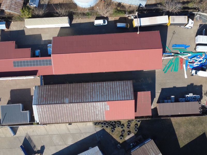 Industrial Warehouse with Secure Yard and Interlink Access - Photo 2
