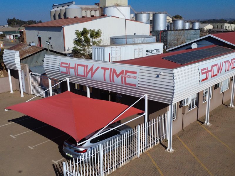 Industrial Warehouse with Secure Yard and Interlink Access - Photo 6