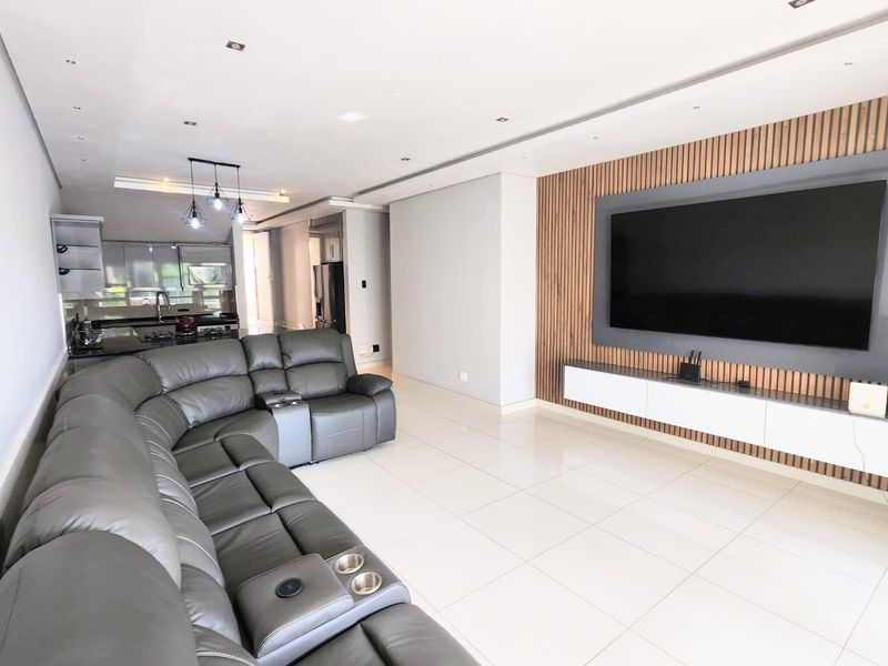 Ilala Ridge Estate - Newly renovated garden unit with modern finishes in this sought-after gated community in La Lucia - Available  1st of August - Photo 5
