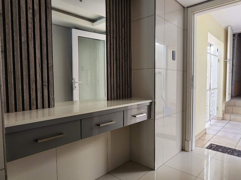 Ilala Ridge Estate - Newly renovated garden unit with modern finishes in this sought-after gated community in La Lucia - Available  1st of August - Photo 9