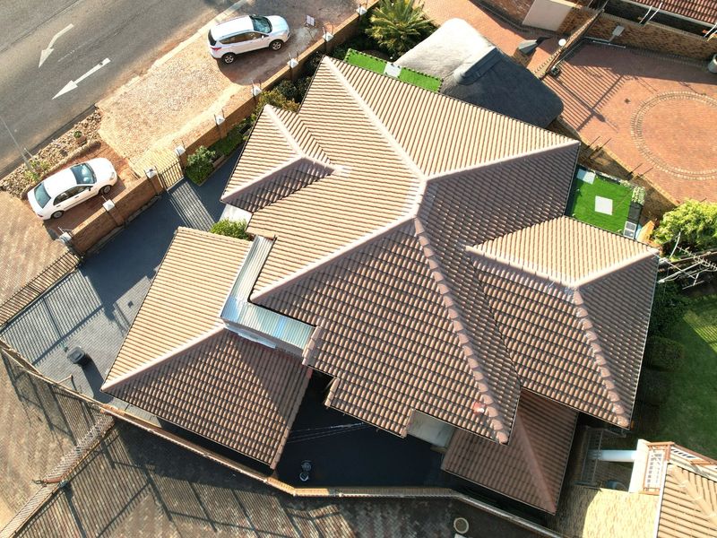 Executive Residence in Erasmuskloof – Premium Home for Professional Living, Business Conversion, or Strategic Investment - Photo 5