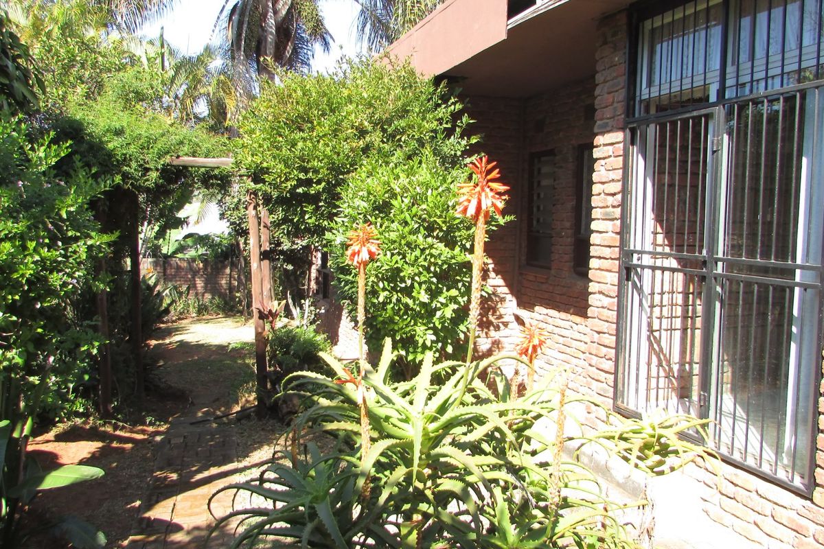 Large family home in quiet area - Photo 4