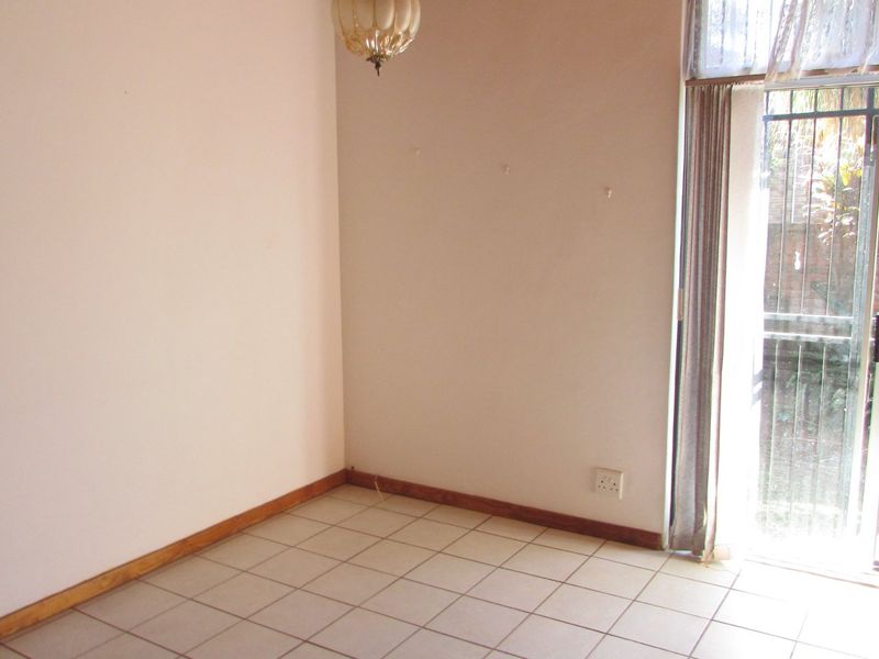 Large family home in quiet area - Photo 10