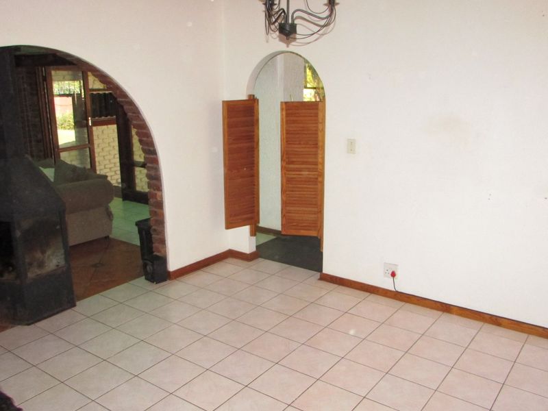 Large family home in quiet area - Photo 7