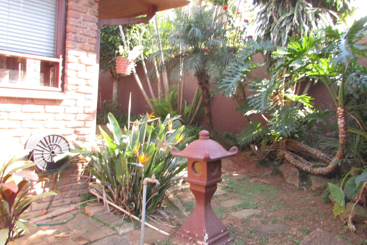 Large family home in quiet area - Photo 5