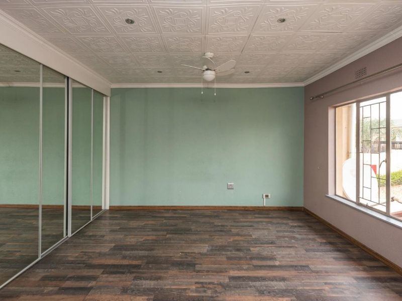 Spacious, 2 Bedroom, Pet friendly Duplex complex.  - Photo 3
