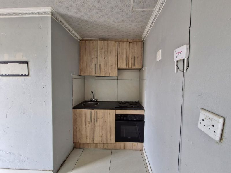 Neat Bachelor Cottage to Rent in Daveyton – Secure Yard Living at 3992 Dumbo Street, Ntambo Street - Photo 1