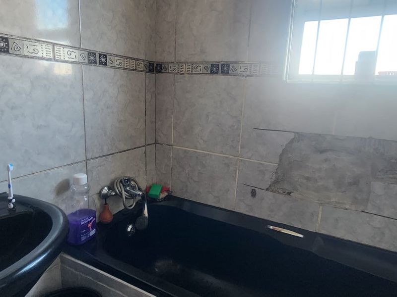 3 Bed House in Mdantsane Nu 17, Mdantsane for Sale - Photo 8