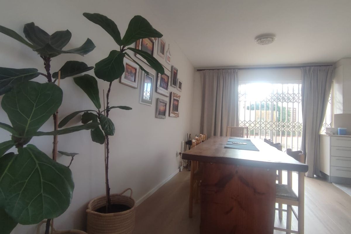3 Bedroom Exclusive Boutique Townhouse in West Beach - Photo 5