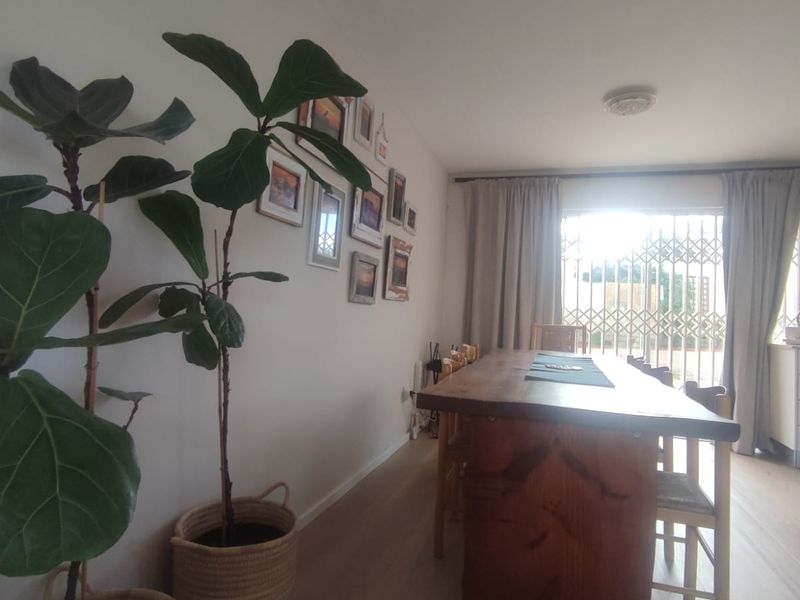 3 Bedroom Exclusive Boutique Townhouse in West Beach - Photo 5