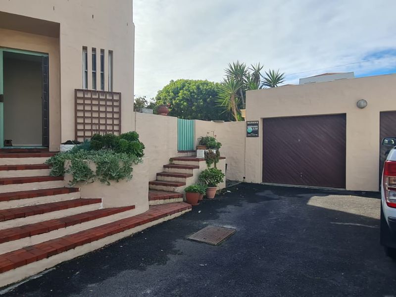 3 Bedroom Exclusive Boutique Townhouse in West Beach - Photo 2