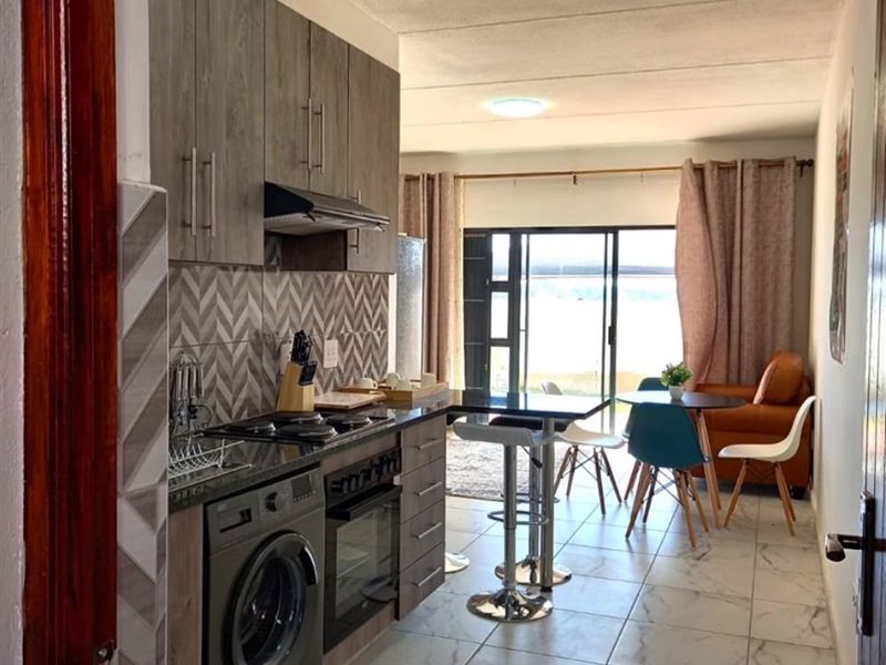 Two bedrooms and one full bathroom - Photo 8