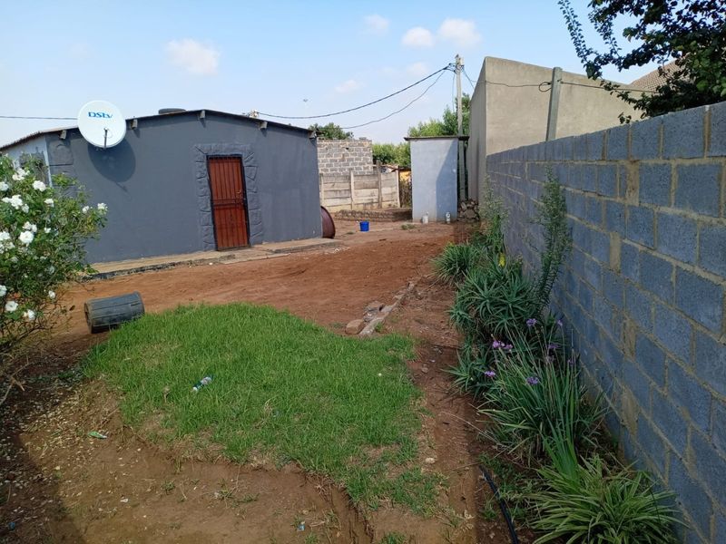 For Sale: Charming 2-Bedroom Home with Income Potential – R390,000 - Photo 4