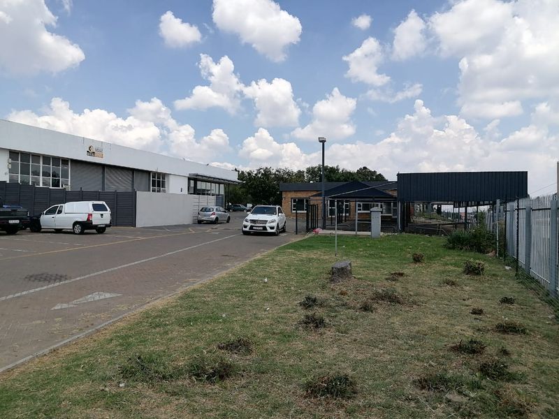 300 SQUARE METERS COMMERCIAL BUSINESS PROPERTY FOR RENTAL - Photo 3