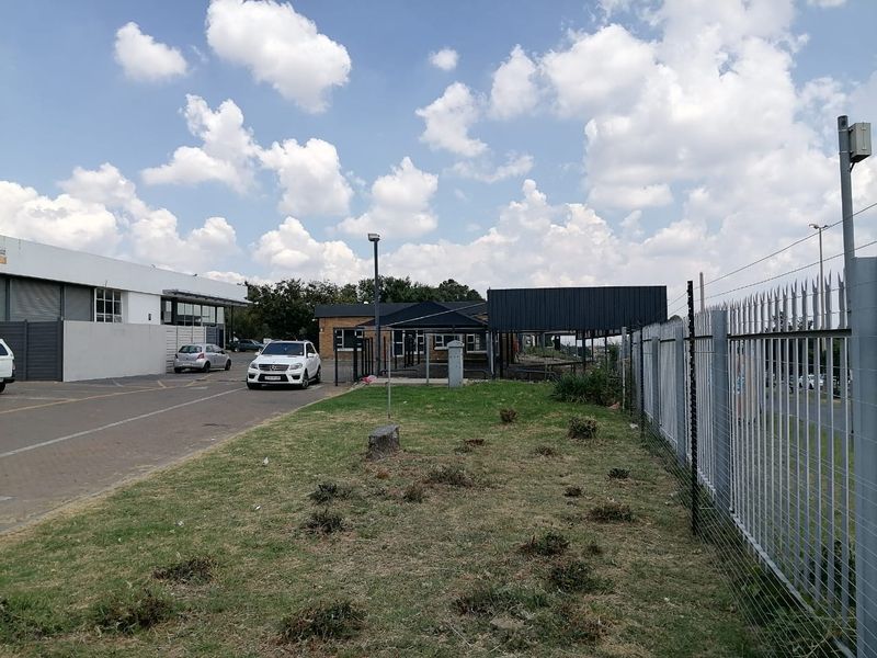 300 SQUARE METERS COMMERCIAL BUSINESS PROPERTY FOR RENTAL - Photo 4