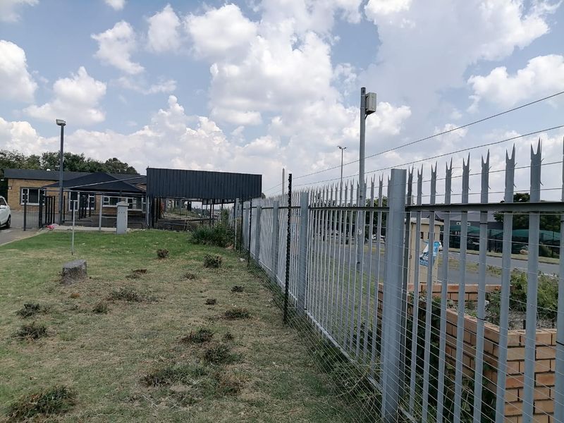 300 SQUARE METERS COMMERCIAL BUSINESS PROPERTY FOR RENTAL - Photo 5
