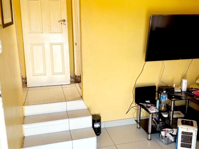 2 Bedroom House for Sale in Mdantsane - Photo 9