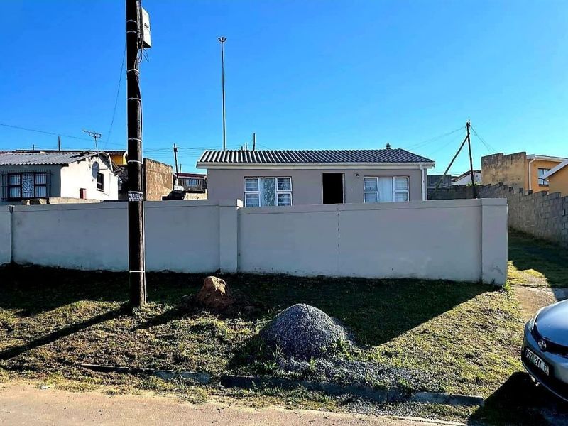 2 Bedroom House for Sale in Mdantsane - Photo 1