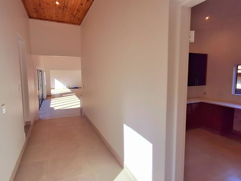 Revamped 3-Bedroom, 2-Bathroom Family Home with Exceptional Entertainment Area - Photo 8