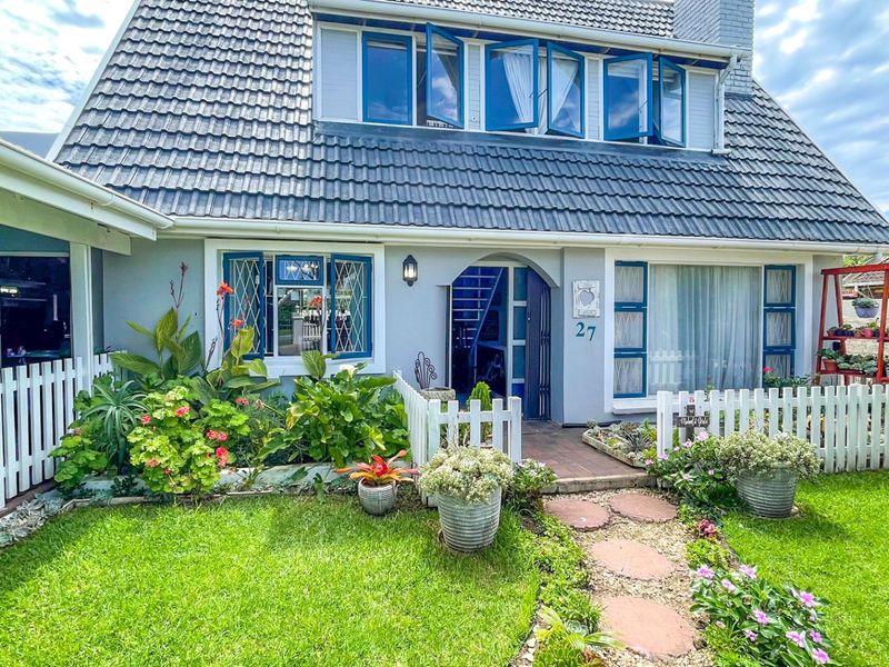 Stylish Home for Rent in Prime Location in Gonubie Close to the Sea with added Bonuses.  - Photo 2