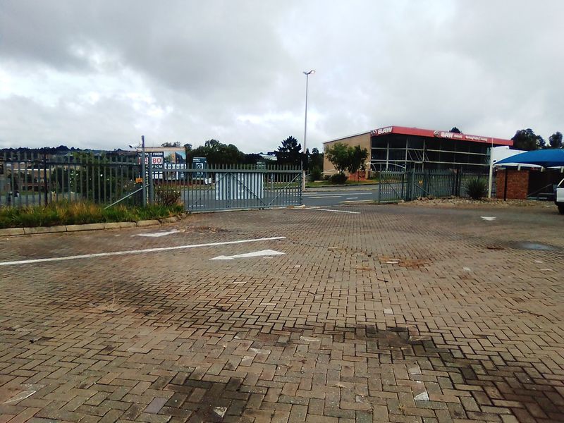 350 SQUARE METERS COMMERCIAL BUSINESS PROPERTY FOR RENTAL - Photo 3