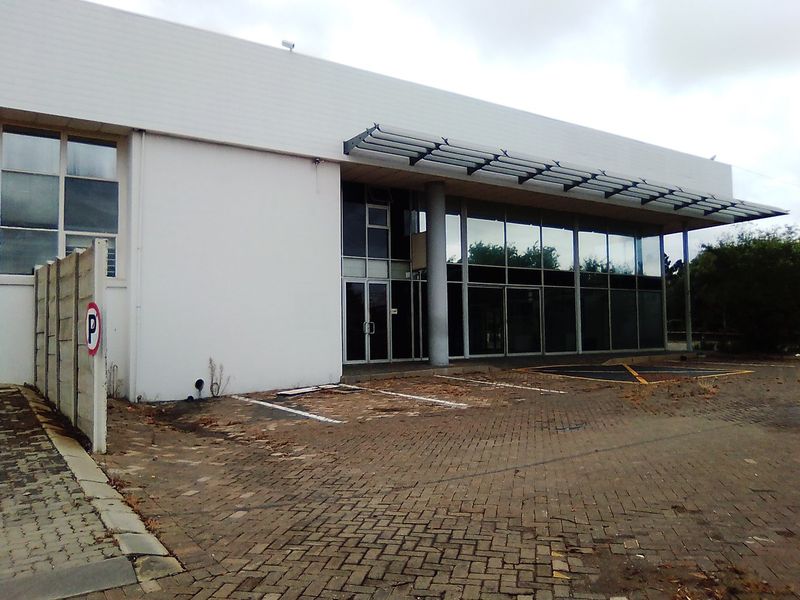 450 SQUARE METERS COMMERCIAL BUSINESS PROPERTY FOR RENTAL - Photo 3