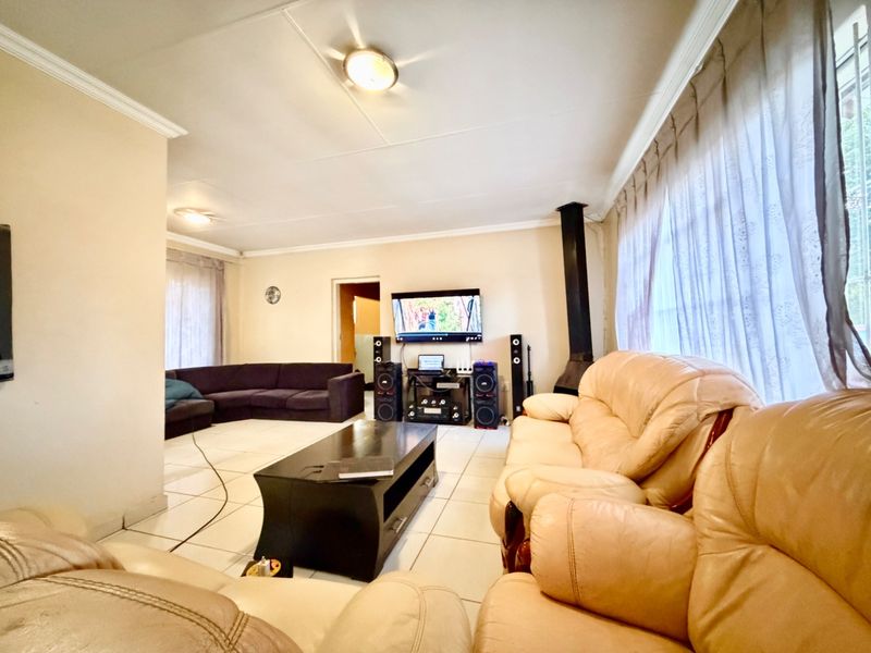 3 Bed House in Norkem Park for Rent - Photo 5