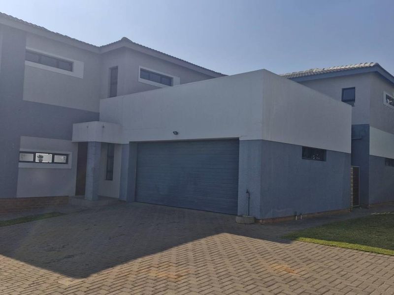 A three-bedroom, house at Thatchfield Ridge Estate, in Centurion Gauteng, is now available to rent - Photo 1