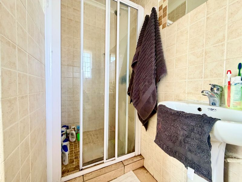 2 Bedroom Apartment to Rent in Norton Home Estate - Photo 10