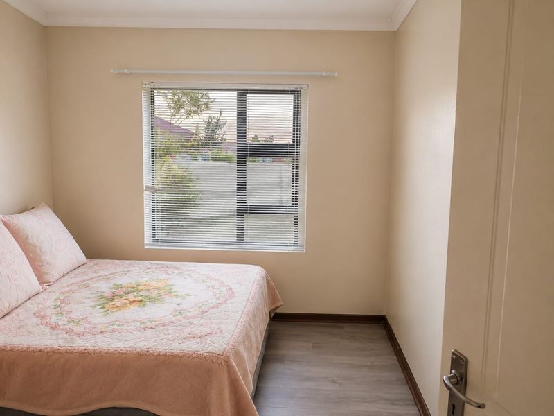 2 Bedroom Townhouse in Flamwood's Secure Estate - Photo 3