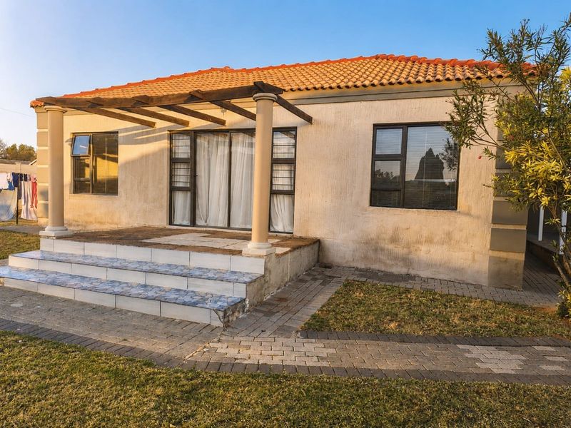 2 Bedroom Townhouse in Flamwood's Secure Estate - Photo 8