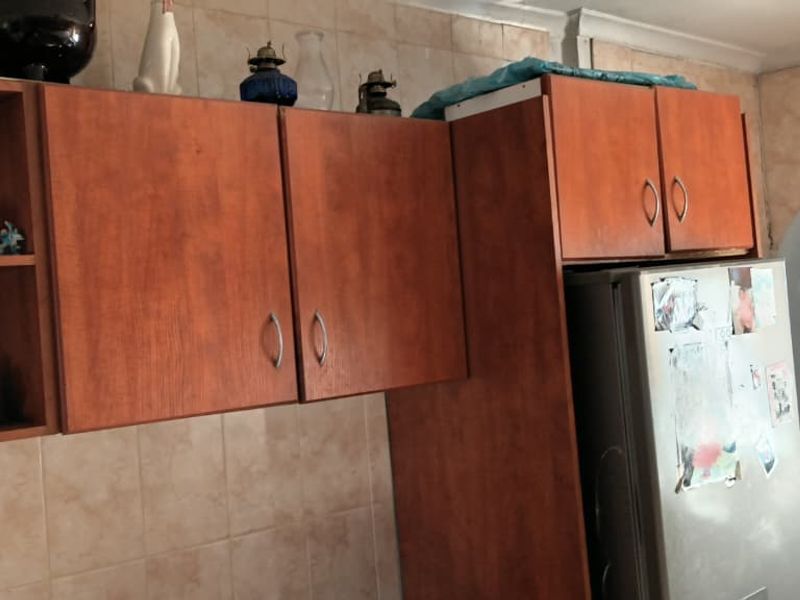Exclusive Sole Mandate | Spacious 4-Bedroom Family Home in a Quiet Part of Gugulethu - Photo 8