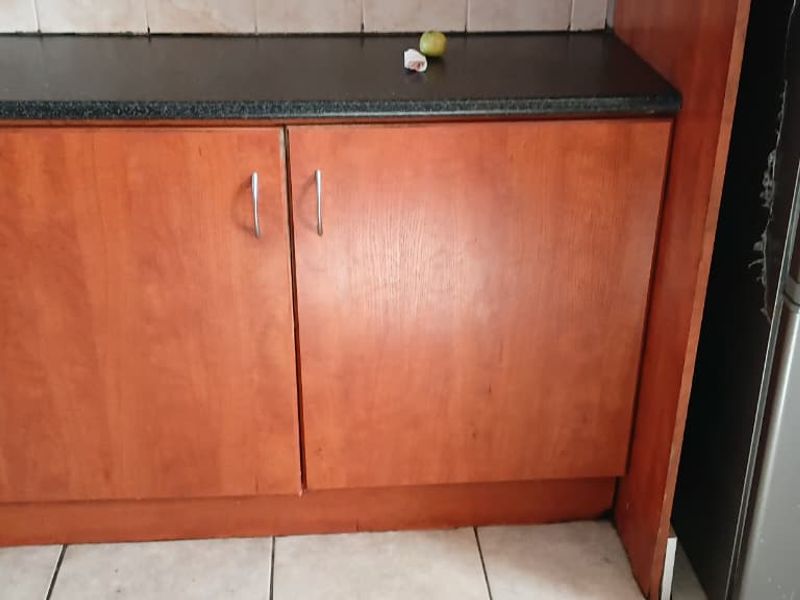 Exclusive Sole Mandate | Spacious 4-Bedroom Family Home in a Quiet Part of Gugulethu - Photo 9