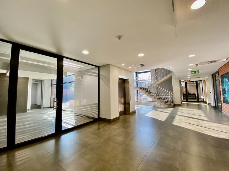 Prime Office Space Available In Lynnwood - Photo 4