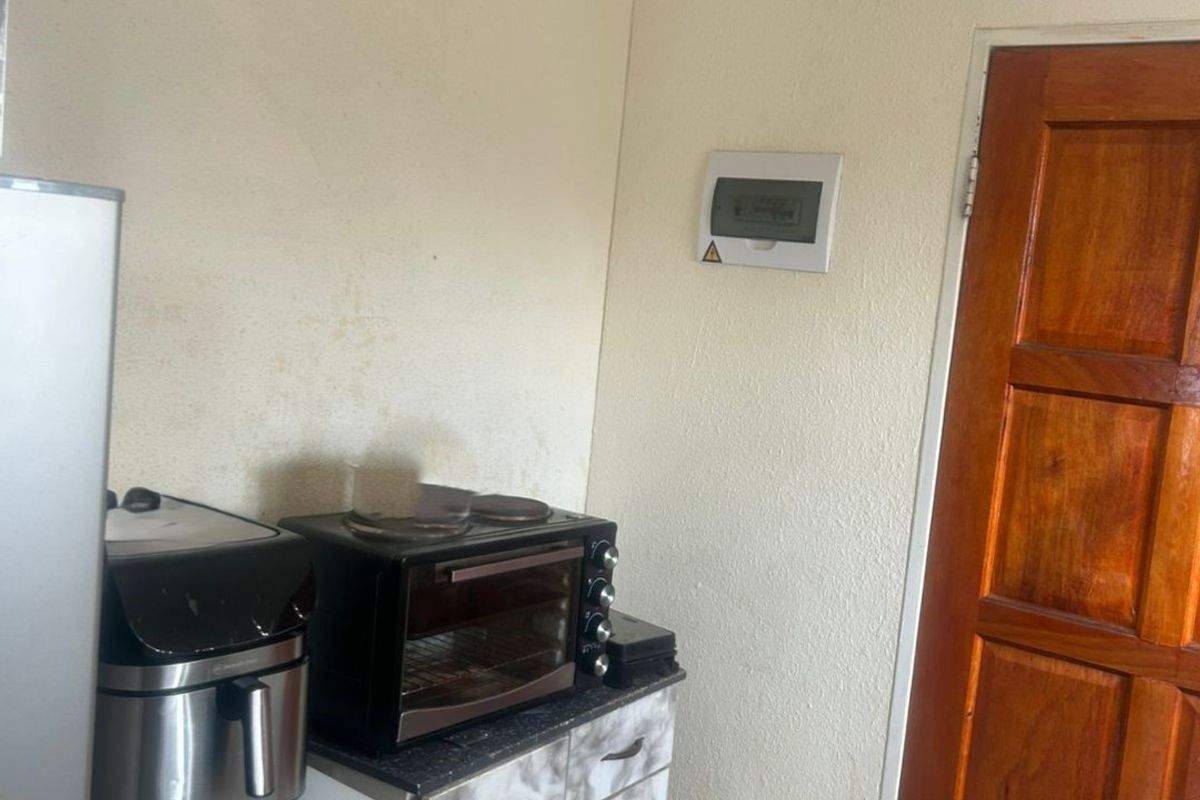 2 Bedroom Vanderbijlpark home  - Photo 3