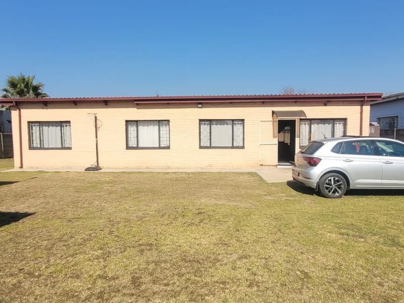  For Sale!! Property with Prime Commercial & Residential Potential - Photo 5