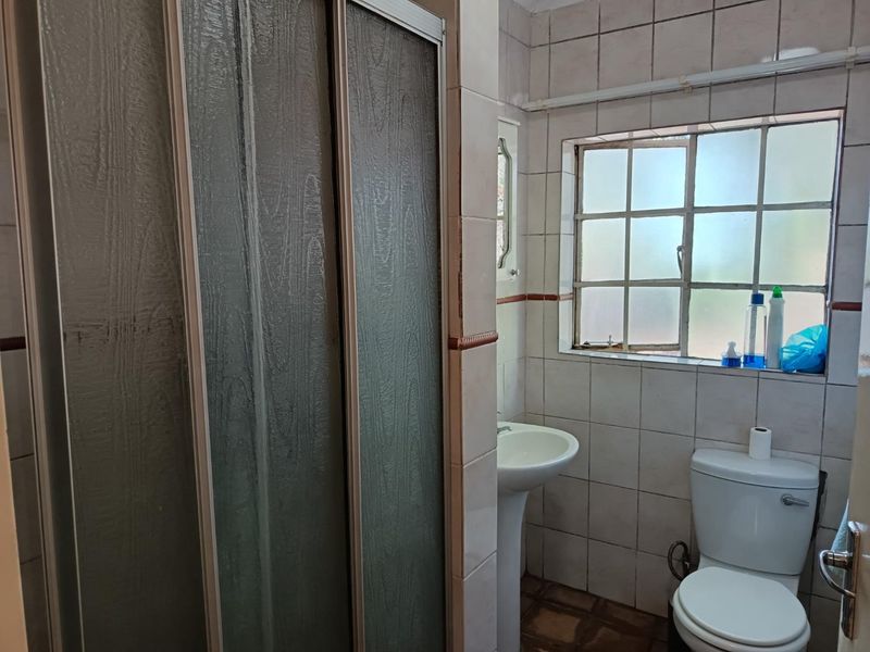 Modern 2 Bedroom, 2 Bathroom Apartment for Sale in Secure Estate - Photo 10