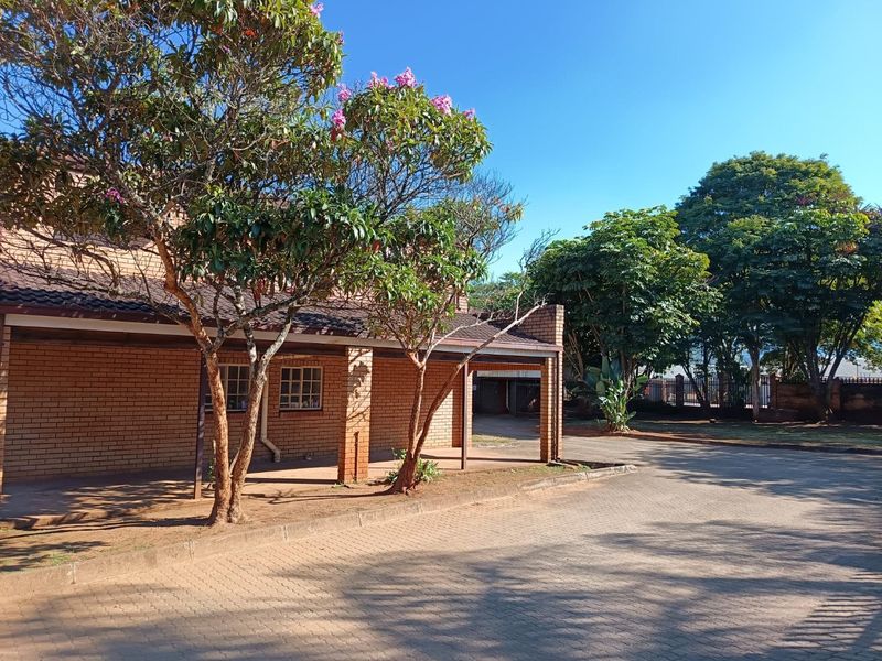 Modern 2 Bedroom, 2 Bathroom Apartment for Sale in Secure Estate - Photo 1