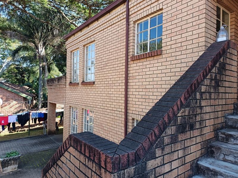 Modern 2 Bedroom, 2 Bathroom Apartment for Sale in Secure Estate - Photo 3