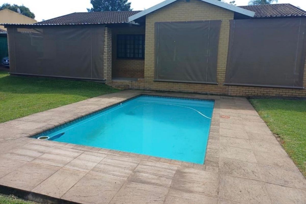 A Hidden Gem in Hayfields you’ll be proud to call Home... - Photo 2