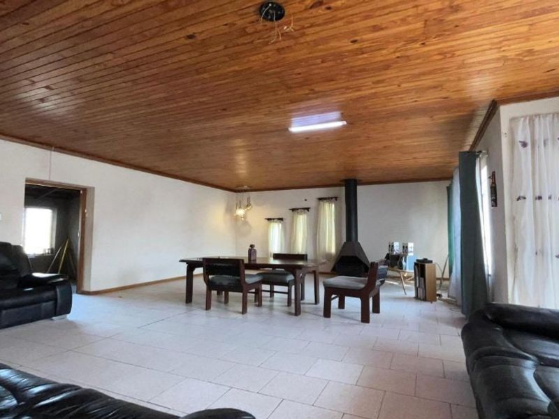 Spacious Family Home with Pool and Braai - Photo 4