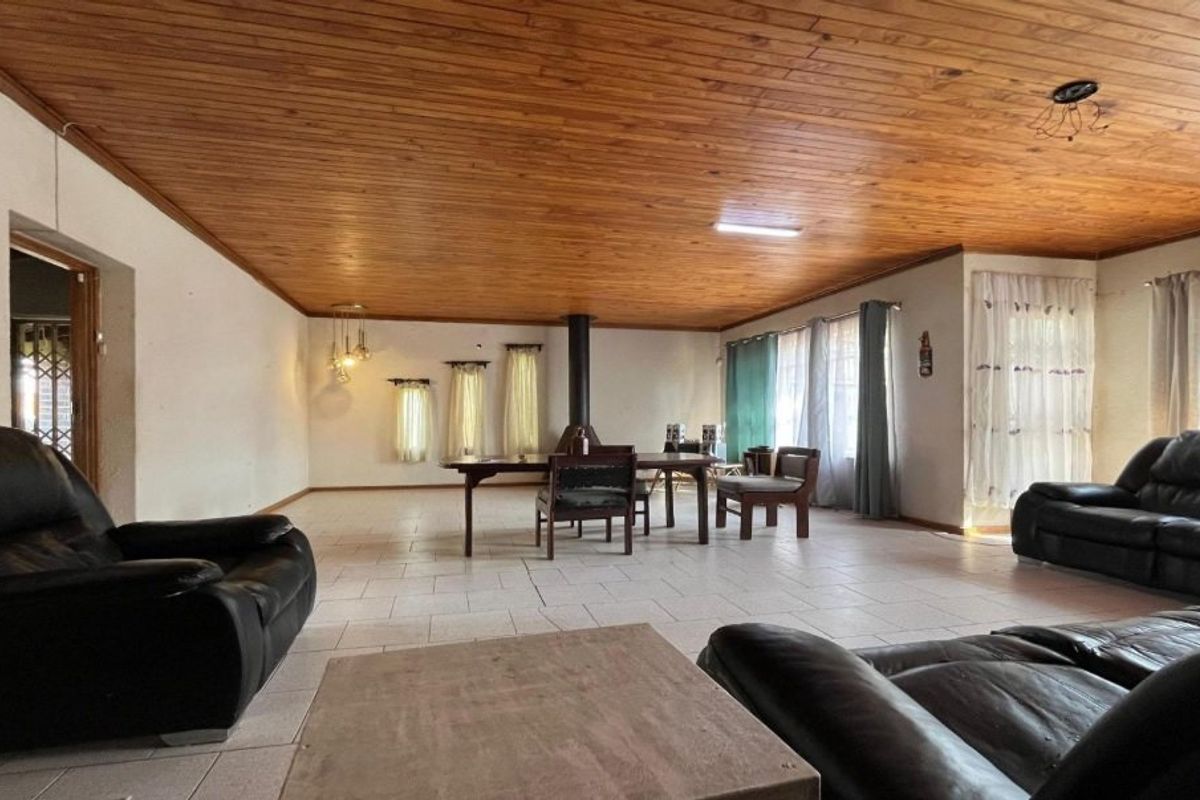 Spacious Family Home with Pool and Braai - Photo 5