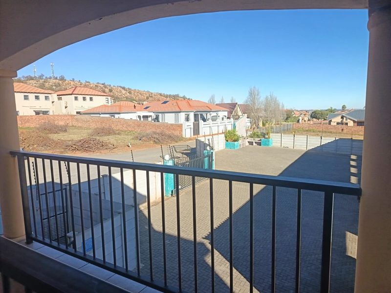2 Bedroom Apartment for sale in Wilkoppies - Photo 1