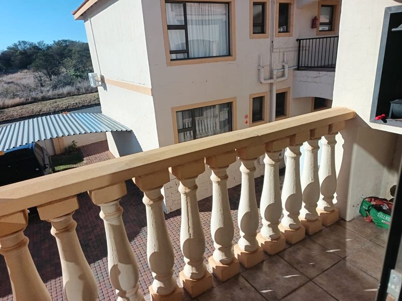 2 Bedroom Apartment for sale in Wilkoppies - Photo 6