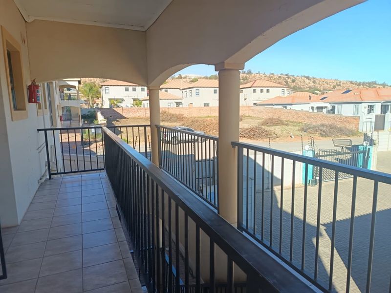 2 Bedroom Apartment for sale in Wilkoppies - Photo 2