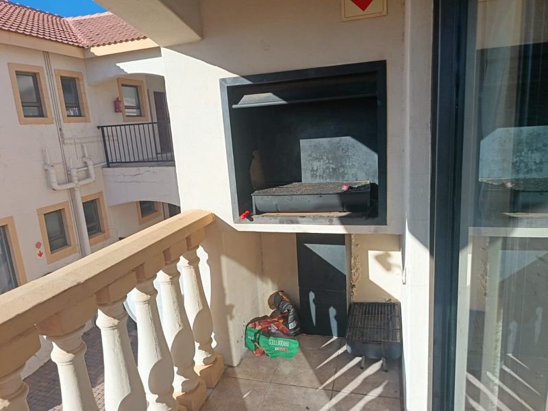 2 Bedroom Apartment for sale in Wilkoppies - Photo 5