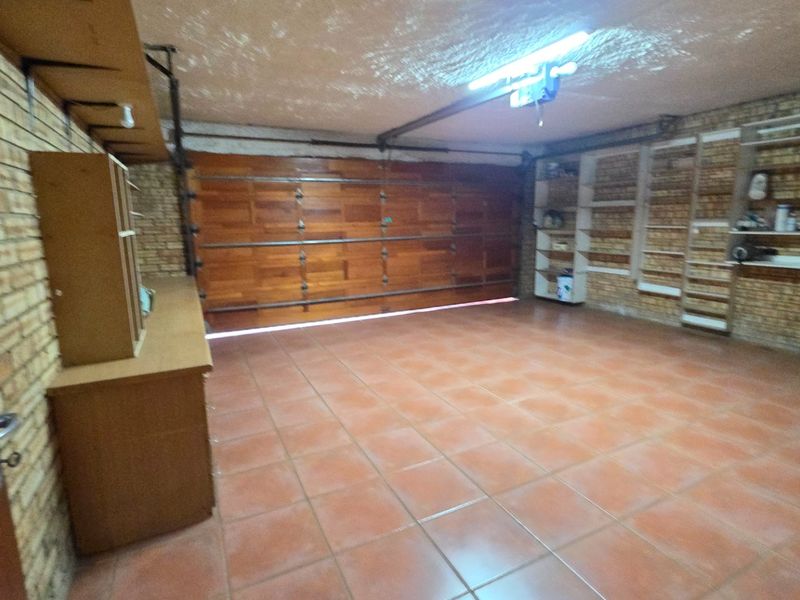Where Space Meets Everyday Comfort Available Immediately - Photo 10