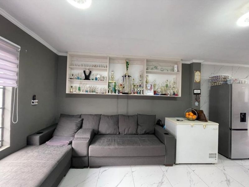 2 bedroom newly renovated unit  - Photo 5