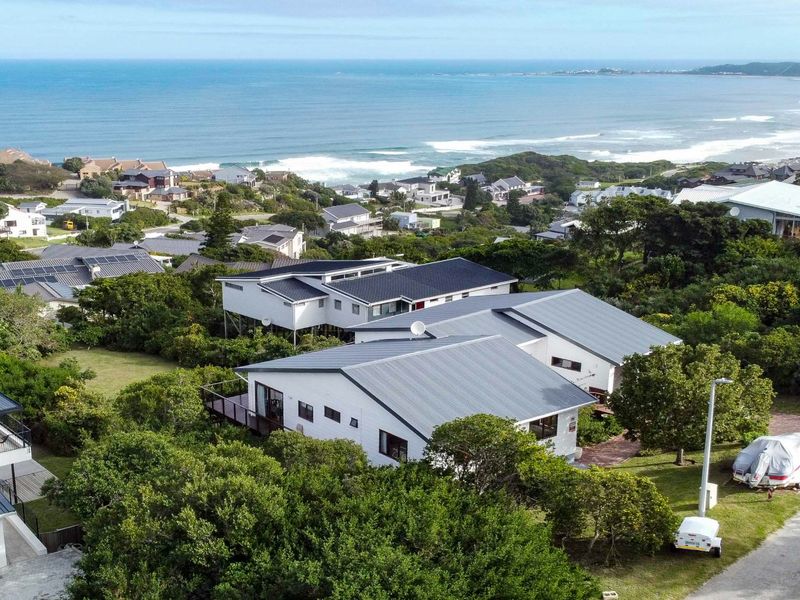 Oceanfront Paradise in Brenton-on-Sea: Panoramic Views, Luxury Living & Conservancy Serenity - Photo 4